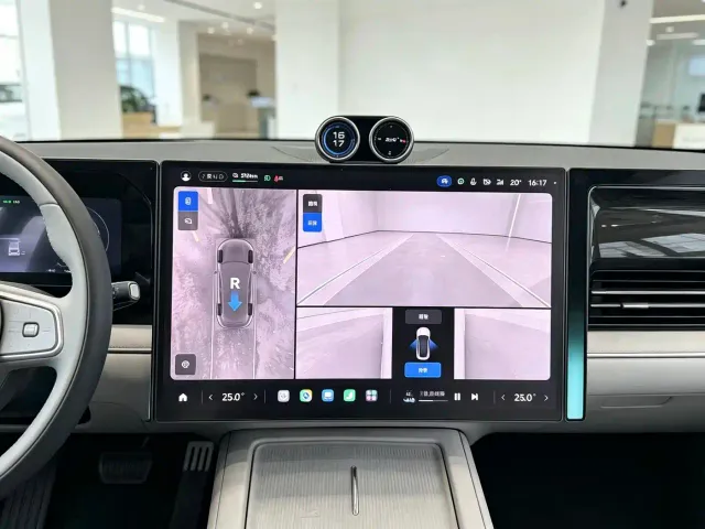Xiaomi SU7 — Фото автомобиля 8