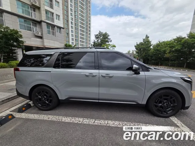 Kia Carnival 4th Gen — Фото автомобиля 4