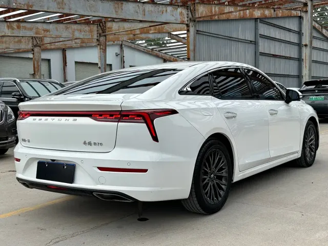 Bestune B70 — Фото автомобиля 9