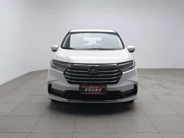 Honda Odyssey — Фото автомобиля 3
