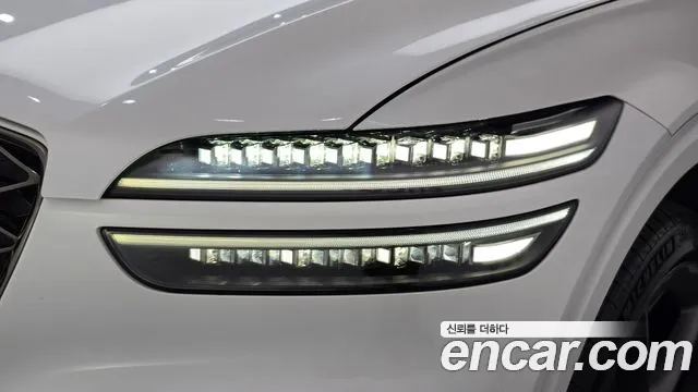 Genesis GV70 — Фото автомобиля 6