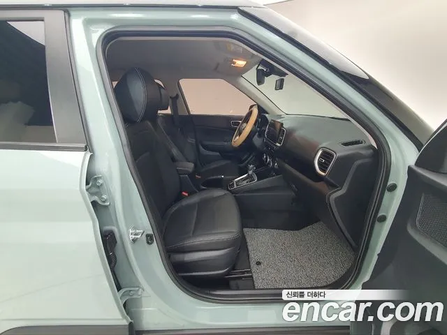 Hyundai Venue — Фото автомобиля 12