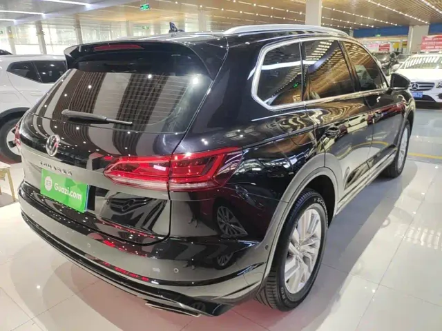 Volkswagen Touareg 2022 2.0TSI Rui Shang Edition — Фото автомобиля 6