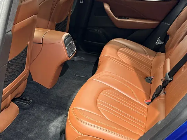 Maserati Levante — Фото автомобиля 19