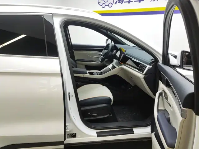 BYD Song PLUS — Фото автомобиля 8