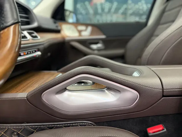 Mercedes-Benz GLS-Class — Фото автомобиля 14