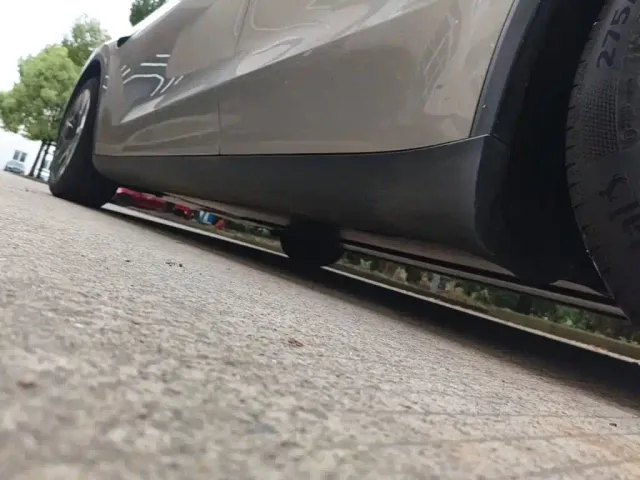Tesla Model Y L — Фото автомобиля 21