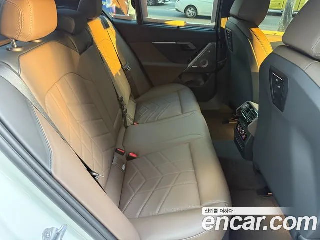BMW i5 G60 — Фото автомобиля 14