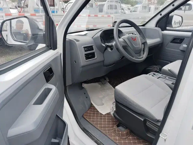 Wuling Yangguang — Фото автомобиля 11