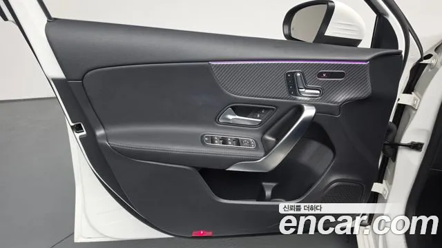 Mercedes-Benz A-Class — Фото автомобиля 24
