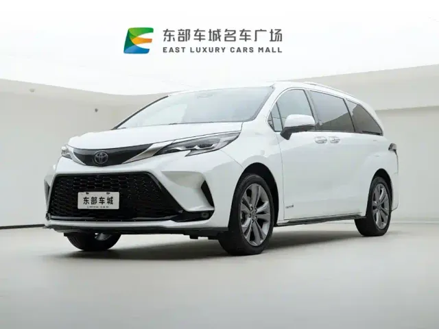 Фотография автомобиля — Toyota Sienna