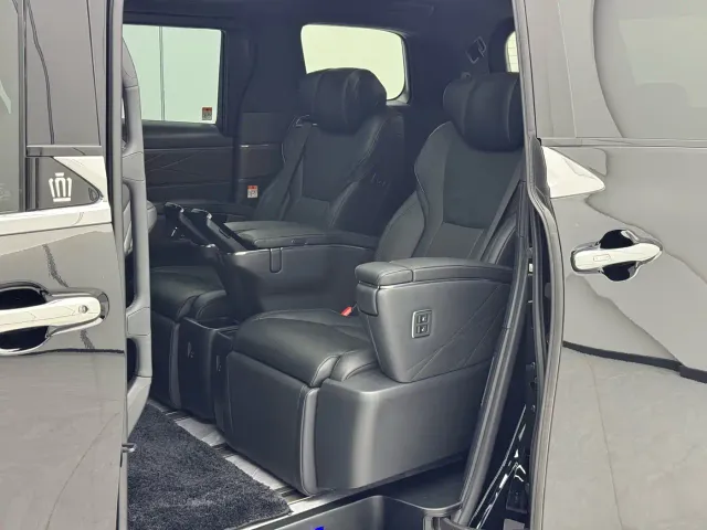 Toyota Vellfire — Фото автомобиля 8