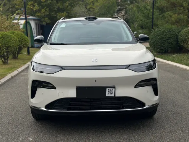 Leapmotor C11 — Фото автомобиля 2