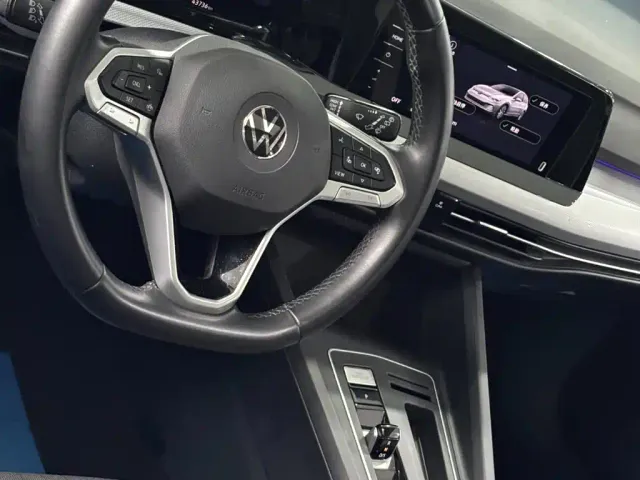 Volkswagen Golf — Фото автомобиля 21