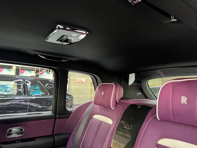 Rolls-Royce Cullinan — Фото автомобиля 21