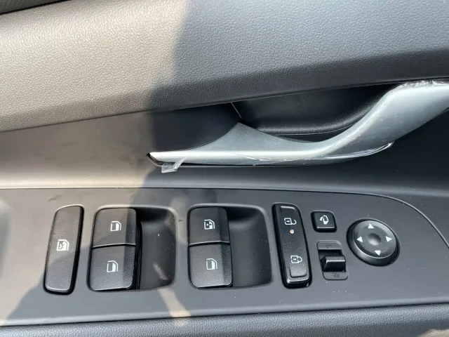 Hyundai Elantra — Фото автомобиля 16