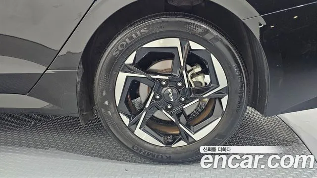 Kia K5 Новый K5 3 поколение 2.0 LPi(Для проката) — Фото автомобиля 21