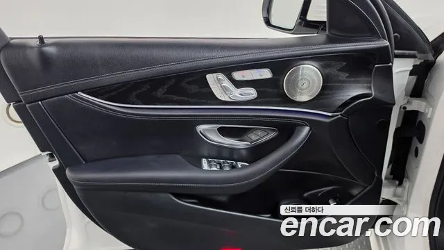 Mercedes-Benz E-Class W213 — Фото автомобиля 13