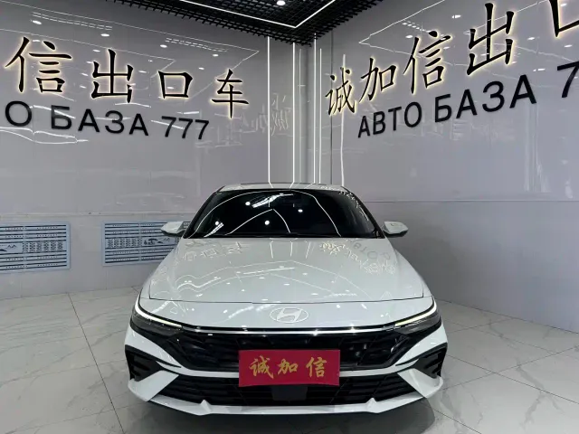 Hyundai Elantra — Фото автомобиля 2