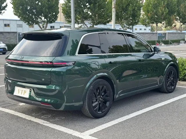 Li Auto L8 — Фото автомобиля 6