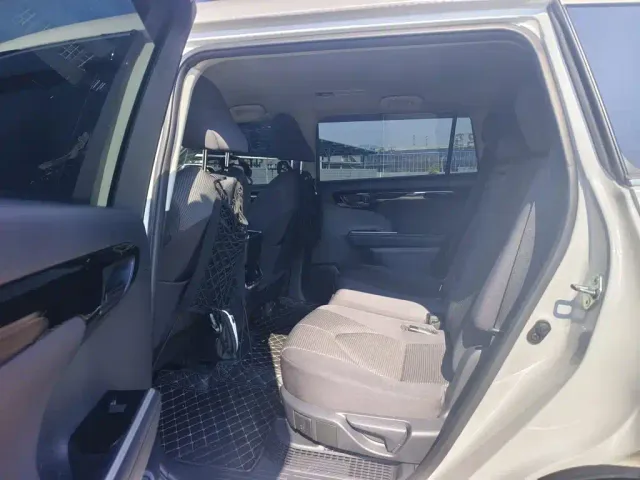 Toyota Highlander — Фото автомобиля 15