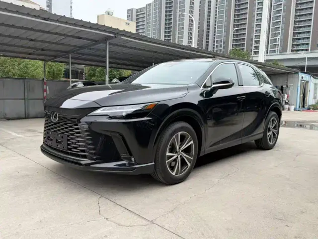 Фотография автомобиля — Lexus RX