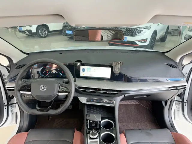 Changan Eado — Фото автомобиля 7