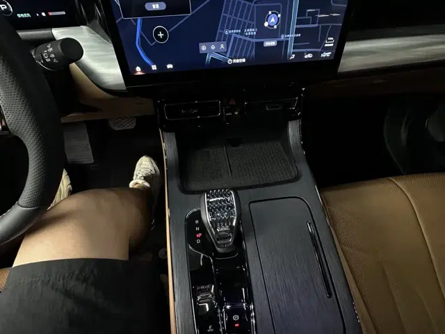 GAC Trumpchi ES9 — Фото автомобиля 23