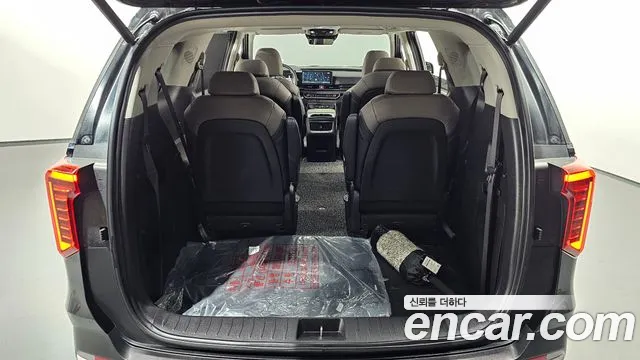 Kia Carnival Generation 4 — Фото автомобиля 24
