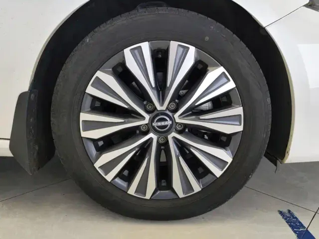 Nissan Teana — Фото автомобиля 6
