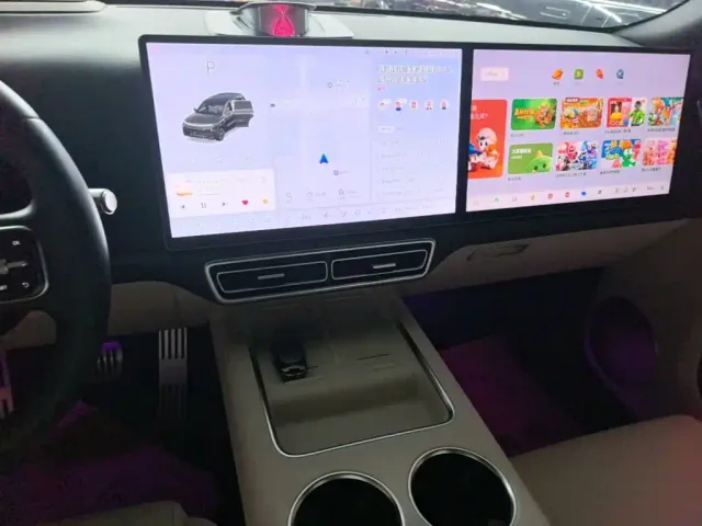Li Auto L8 — Фото автомобиля 12