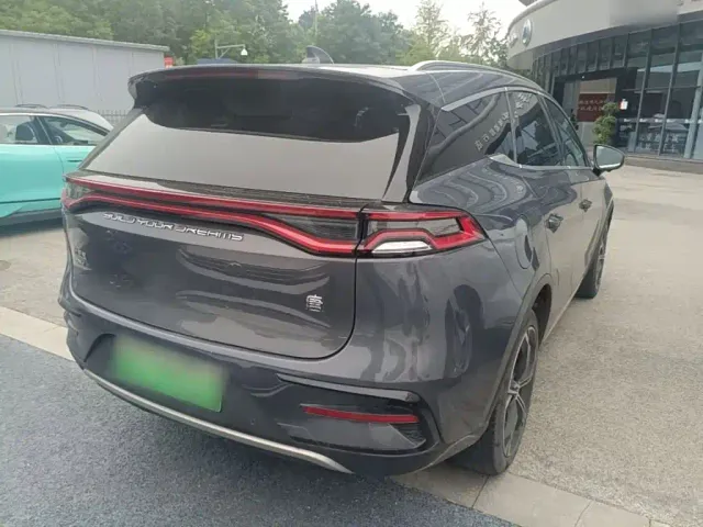 BYD Tang — Фото автомобиля 6