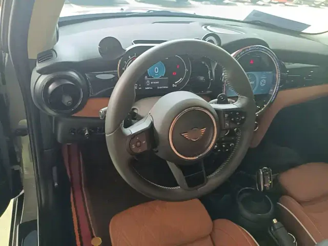 MINI Hatch — Фото автомобиля 10