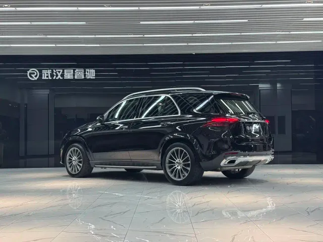 Mercedes-Benz GLE-Class — Фото автомобиля 3