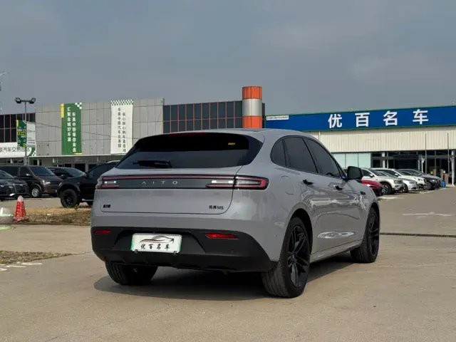 Aito M5 — Фото автомобиля 6