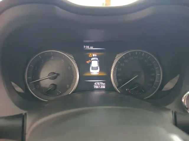Infiniti Q50L — Фото автомобиля 11