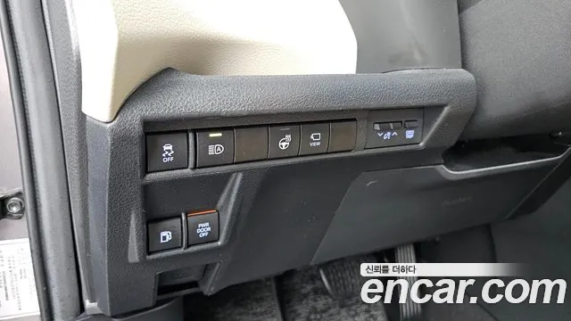 Toyota Sienna — Фото автомобиля 28