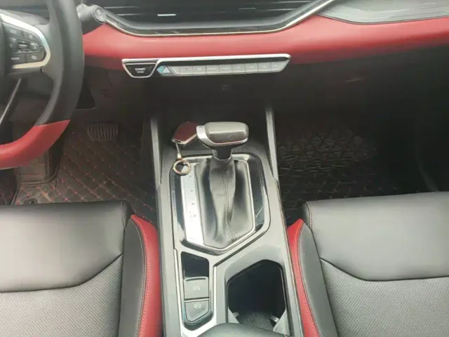 Geely Emgrand S — Фото автомобиля 13