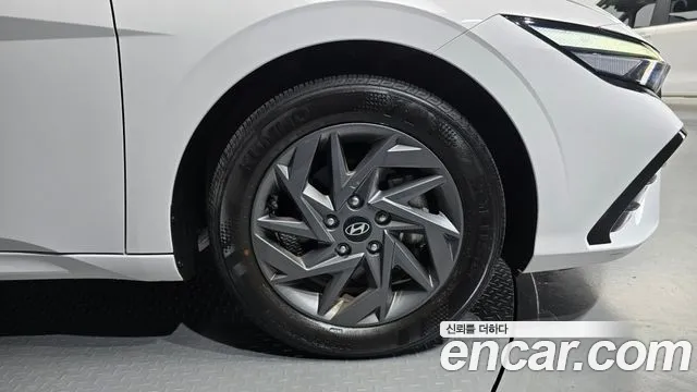 Hyundai Avante CN7 — Фото автомобиля 6