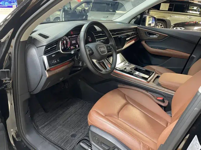 Audi Q7 — Фото автомобиля 7