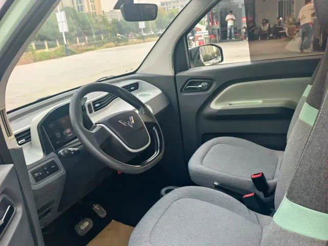 Wuling Hongguang Mini EV — Фото автомобиля 13