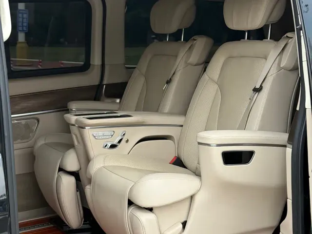 Mercedes-Benz V-Class — Фото автомобиля 9