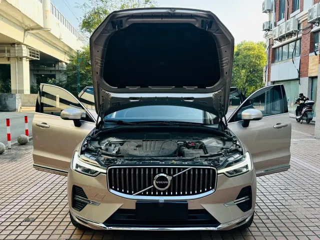 Volvo XC60 — Фото автомобиля 17