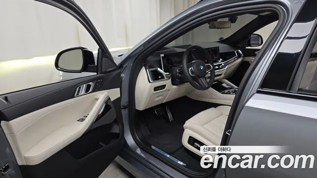 BMW X6 xDrive40i M Sport — Фото автомобиля 10