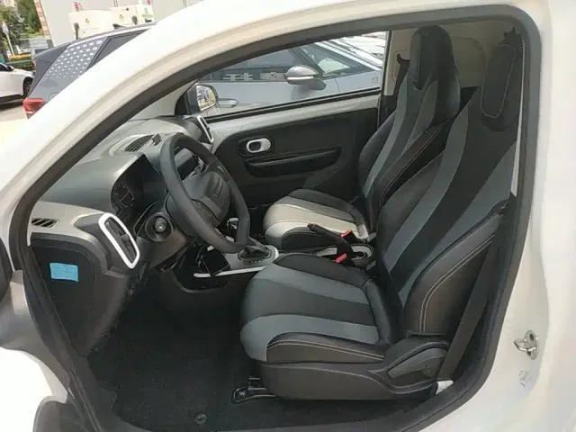 Roewe Clever — Фото автомобиля 10