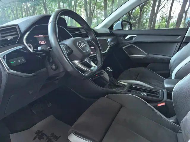 Audi Q3 — Фото автомобиля 4
