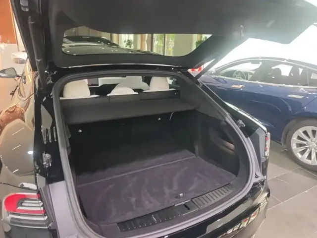 Tesla Model S 2023 Tri-motor AWD Plaid — Фото автомобиля 14