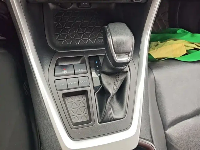 Toyota RAV4 — Фото автомобиля 13