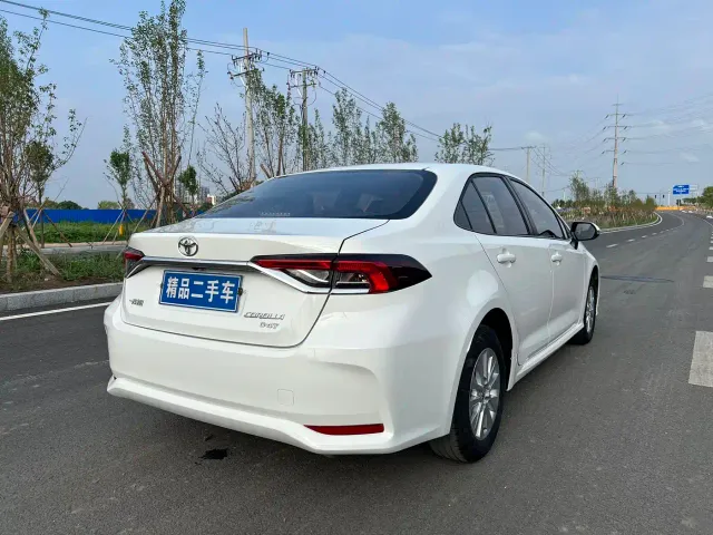 Toyota Corolla — Фото автомобиля 6