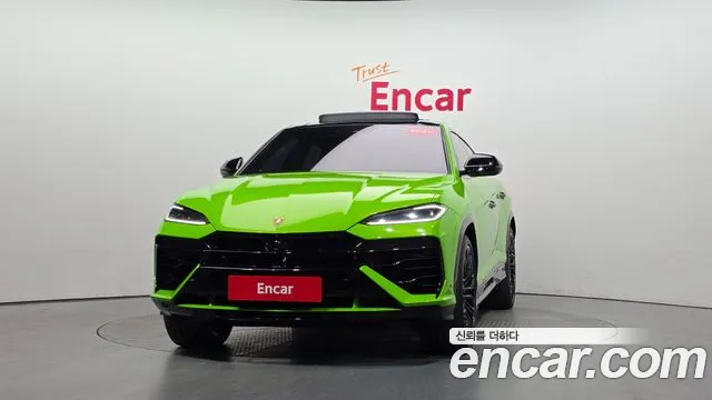 Lamborghini Urus — Фото автомобиля 2